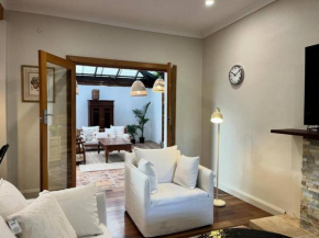 Cozy & Bright Lavender House, Glenunga